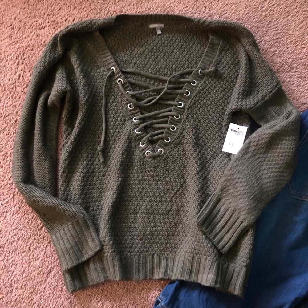 Olive green V neck sweater - Picture 2 of 5